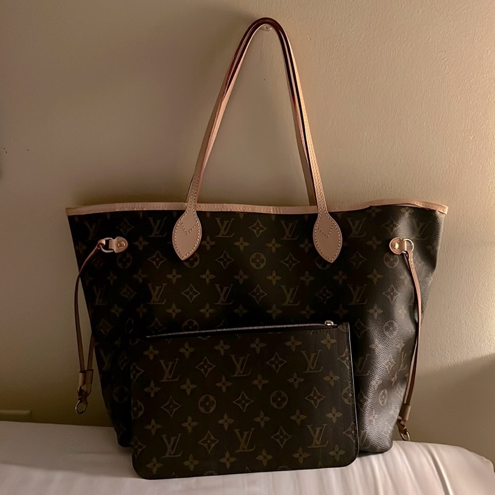 Louis Vuitton Neverfull MM Bag Plus Wallet